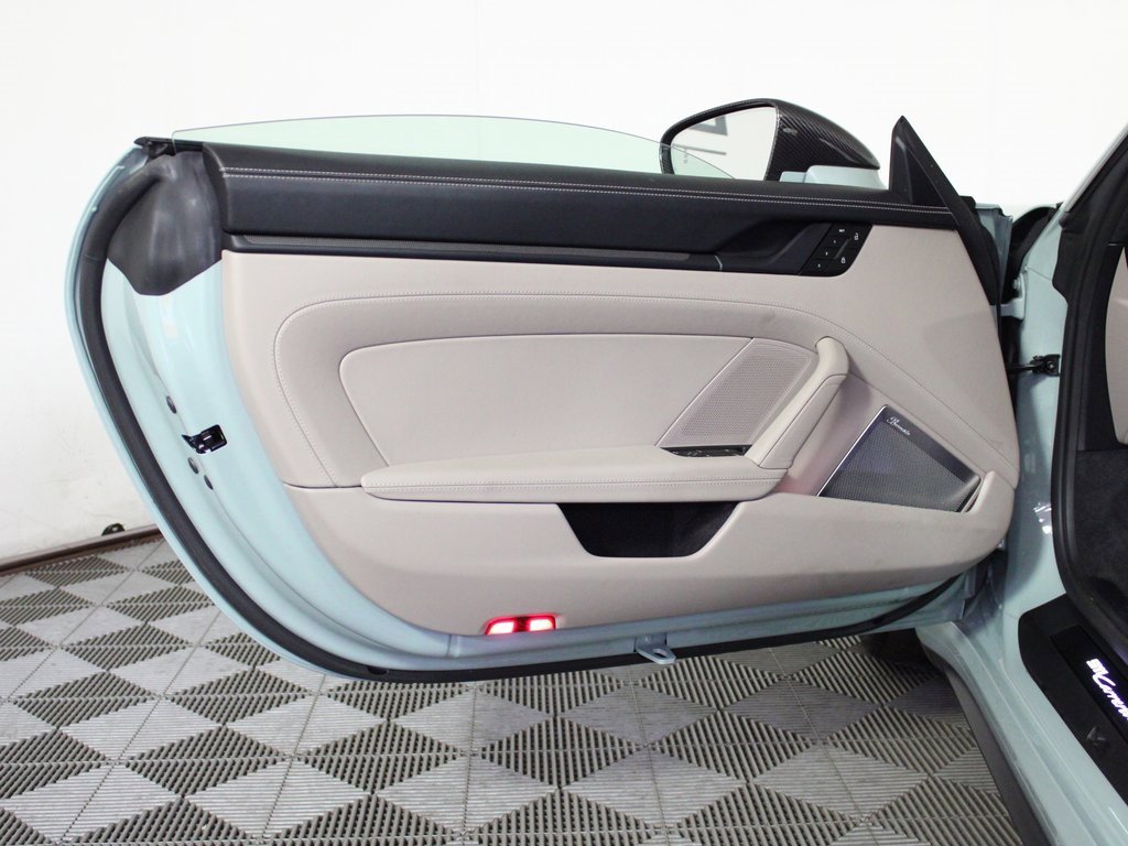 Used 2025 Porsche 911 Carrera 4 GTS image 16