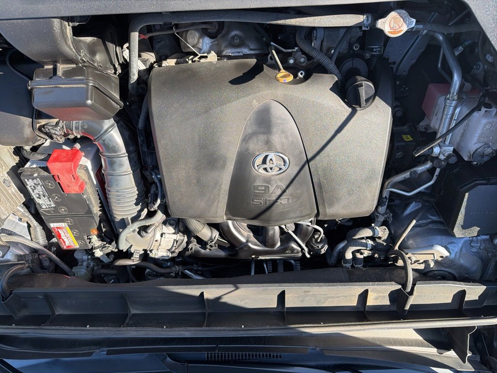 Used 2022 Toyota Highlander XLE image 5