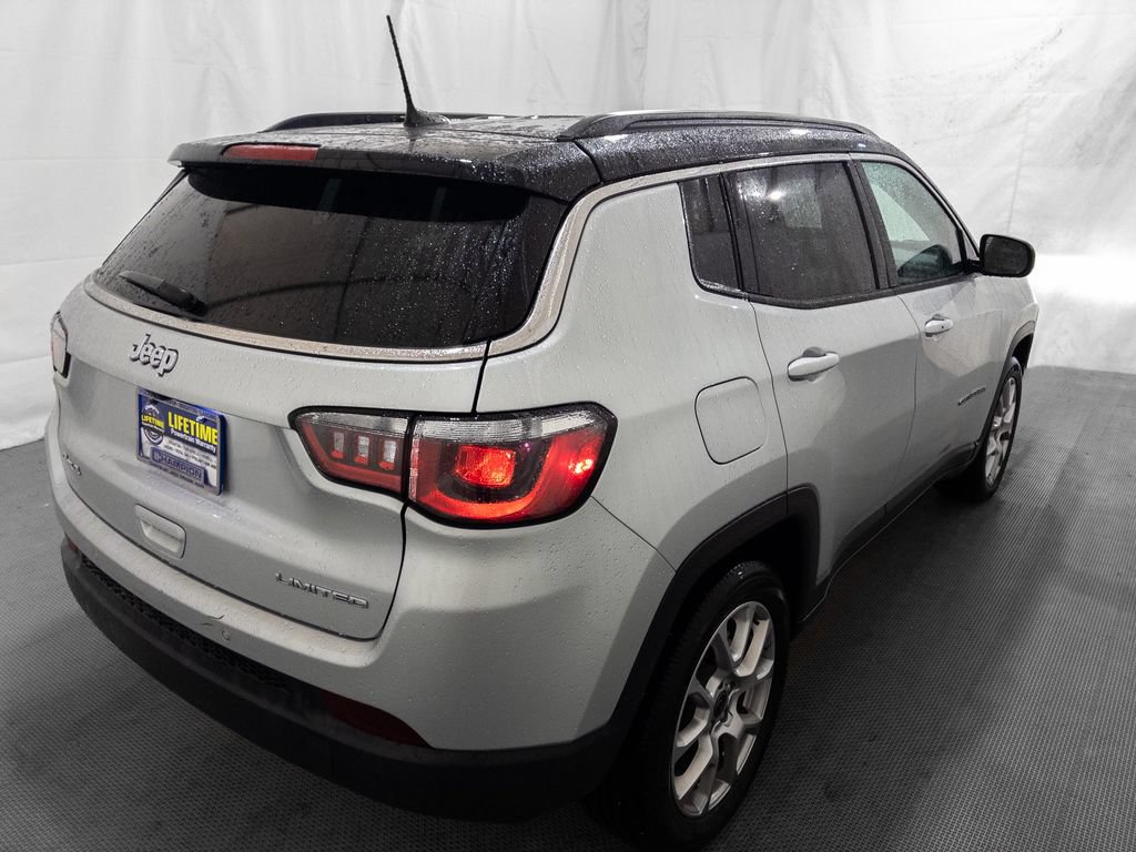 Used 2025 Jeep Compass Limited AWD/4WD image 7