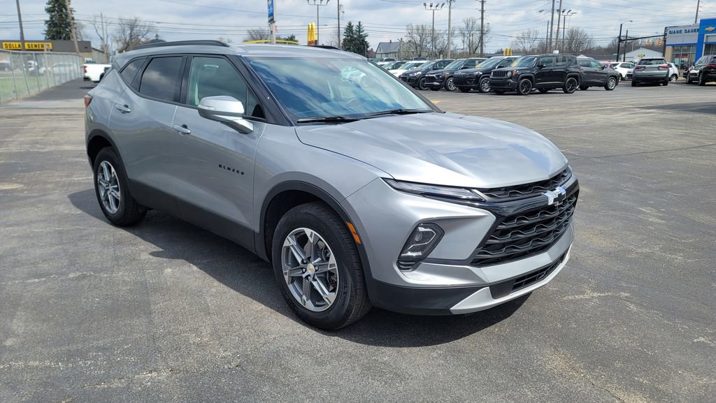 Used 2023 Chevrolet Blazer LT w/ LPO, Black Grille Bar Package image 16