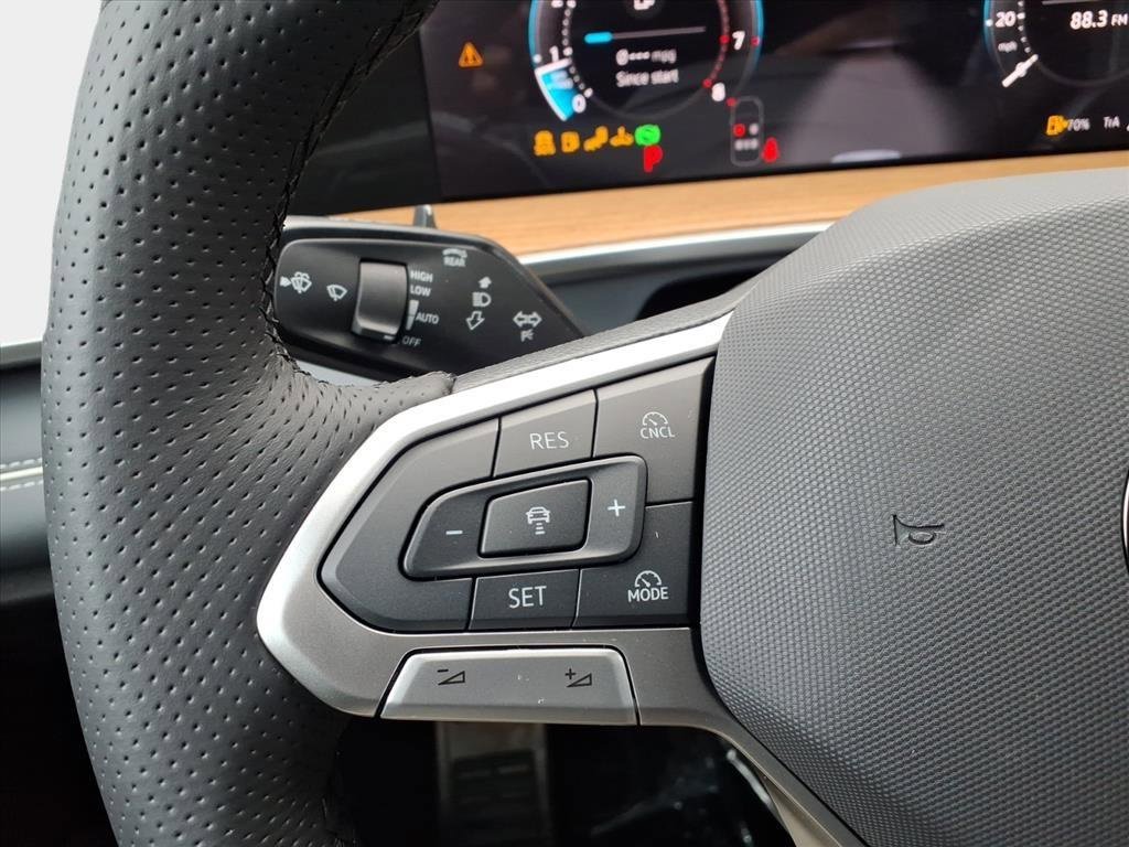 New 2026 Volkswagen Tiguan SEL R-Line image 19