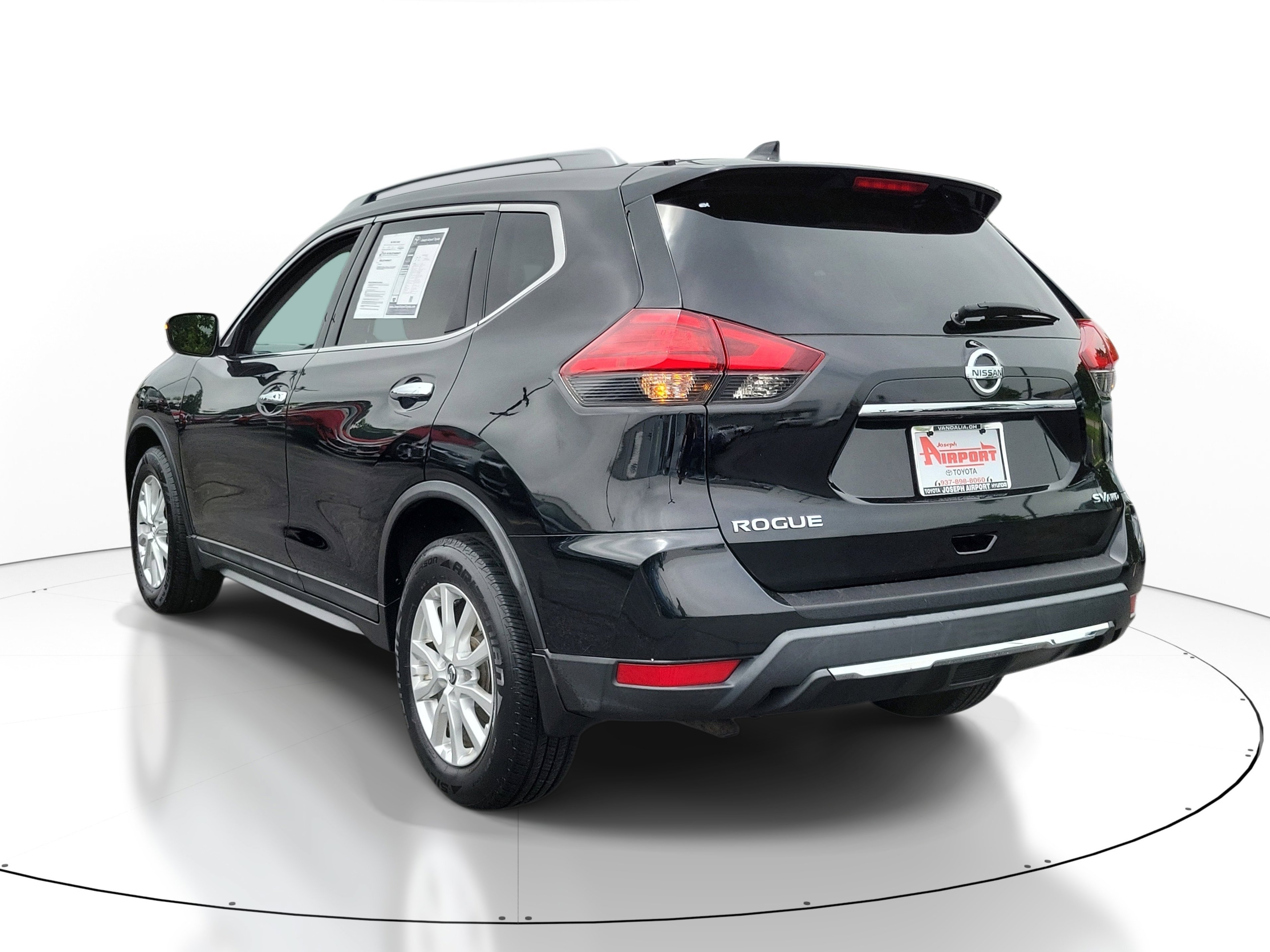 Used 2017 Nissan Rogue SV AWD/4WD image 3