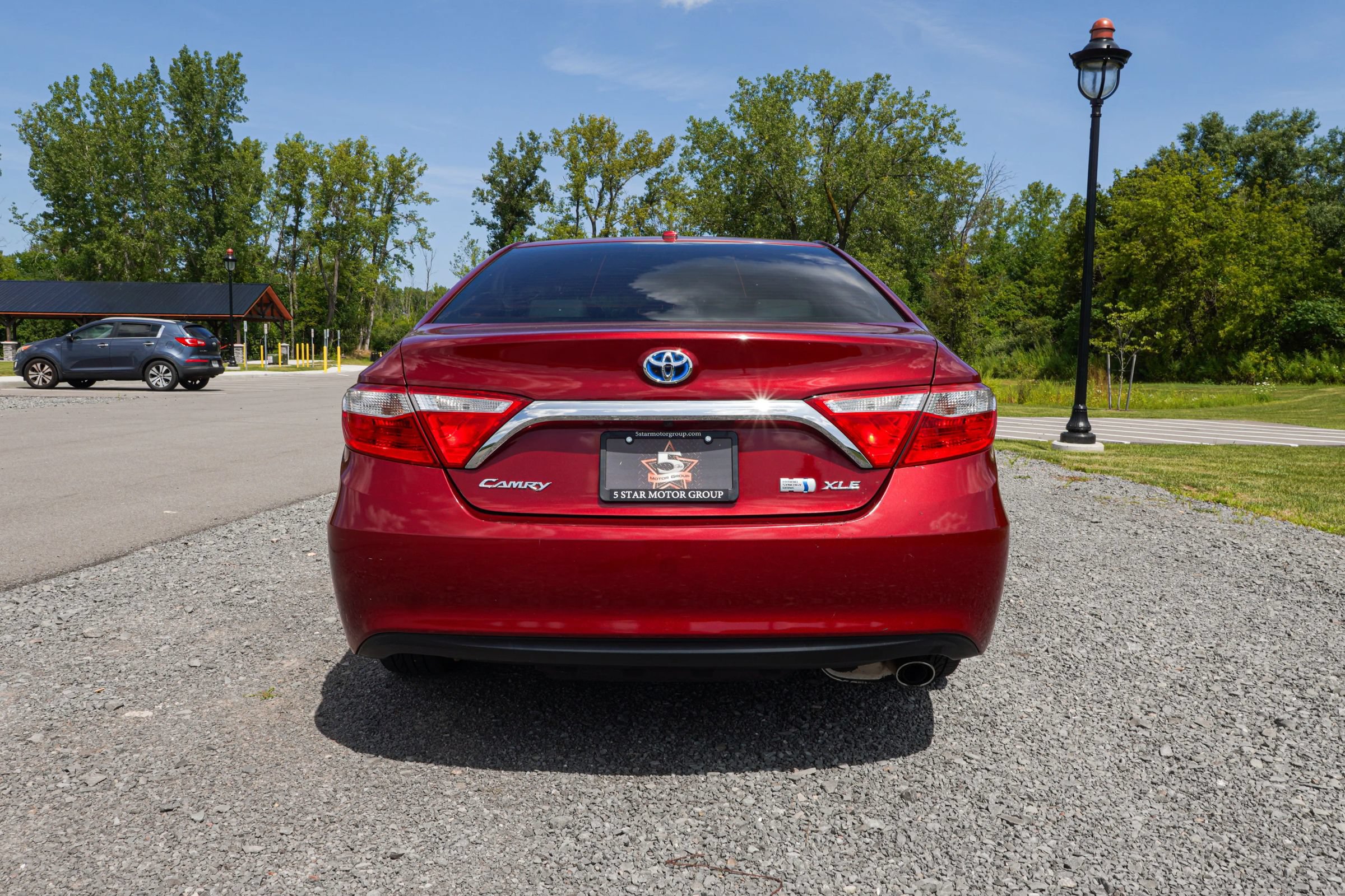 Used 2015 Toyota Camry XLE w/ Moonroof Package FWD image 8