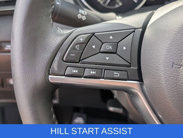 Used 2019 Nissan Rogue SV image 34