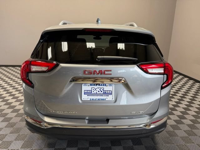 Used 2023 GMC Terrain SLT AWD/4WD image 11