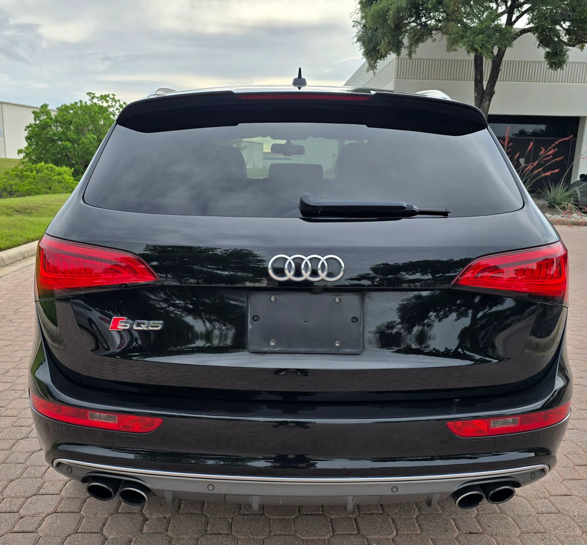 Used 2016 Audi SQ5 Prestige w/ Prestige Package AWD/4WD image 9