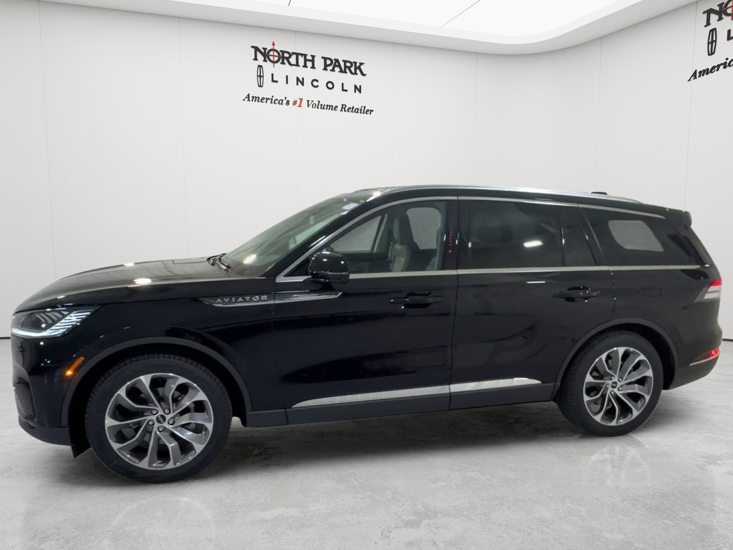 New 2026 Lincoln Aviator 2WD image 6