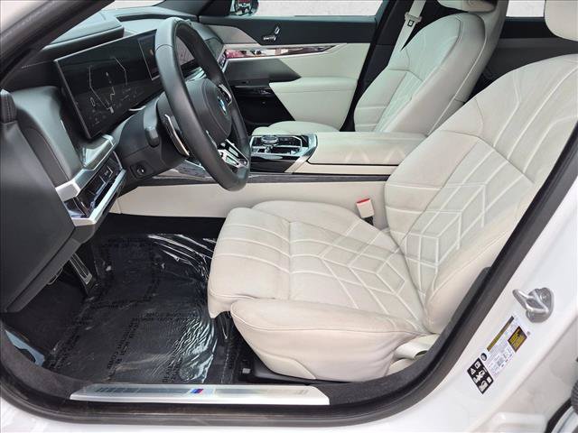 Used 2024 BMW 760i xDrive w/ Premium Package 2 AWD/4WD image 15