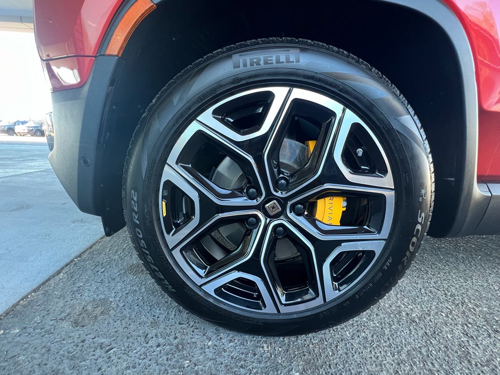 Used 2023 Rivian R1T Adventure AWD/4WD image 11
