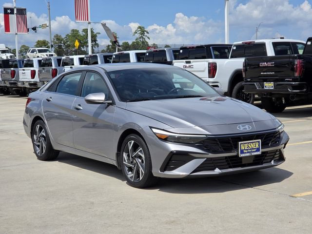 Used 2025 Hyundai Elantra Limited FWD image 31