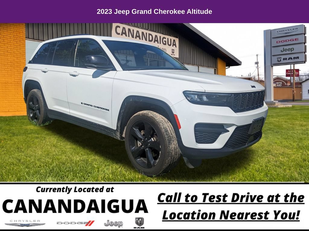 Used 2023 Jeep Grand Cherokee Altitude AWD/4WD image 1