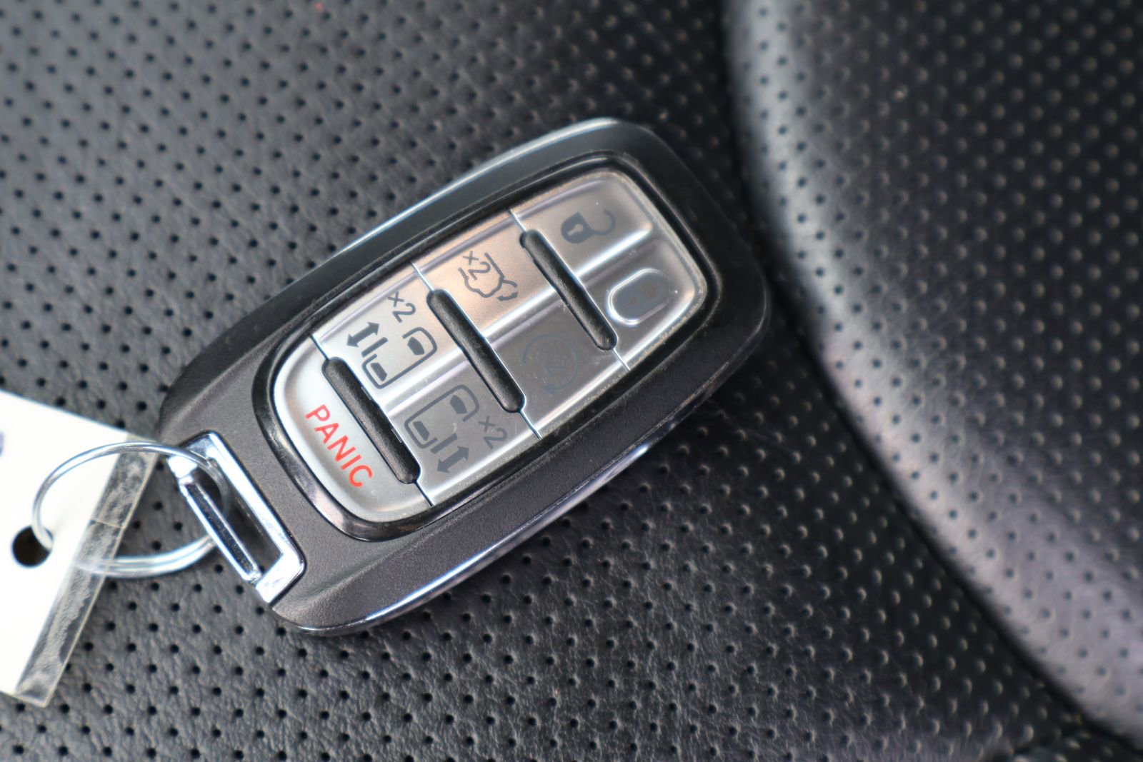 Used 2025 Chrysler Pacifica Limited FWD image 31