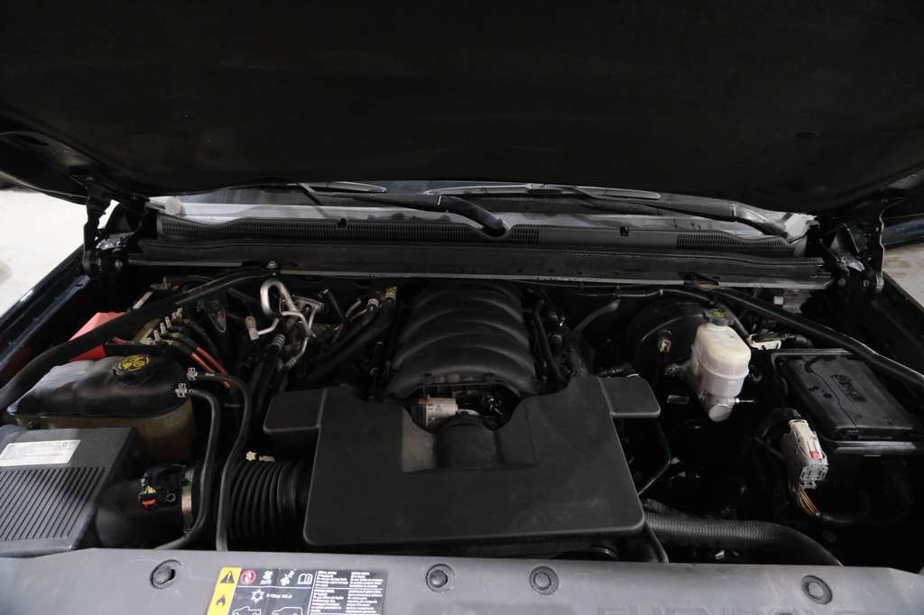 Used 2019 Chevrolet Suburban Premier AWD/4WD image 38