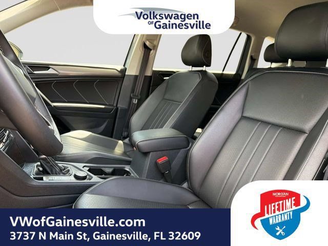 Used 2024 Volkswagen Tiguan SE AWD/4WD image 22