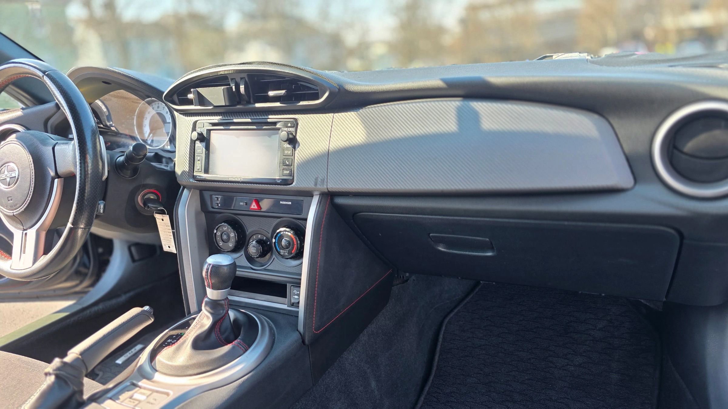 Used 2015 Scion FR-S RWD image 19