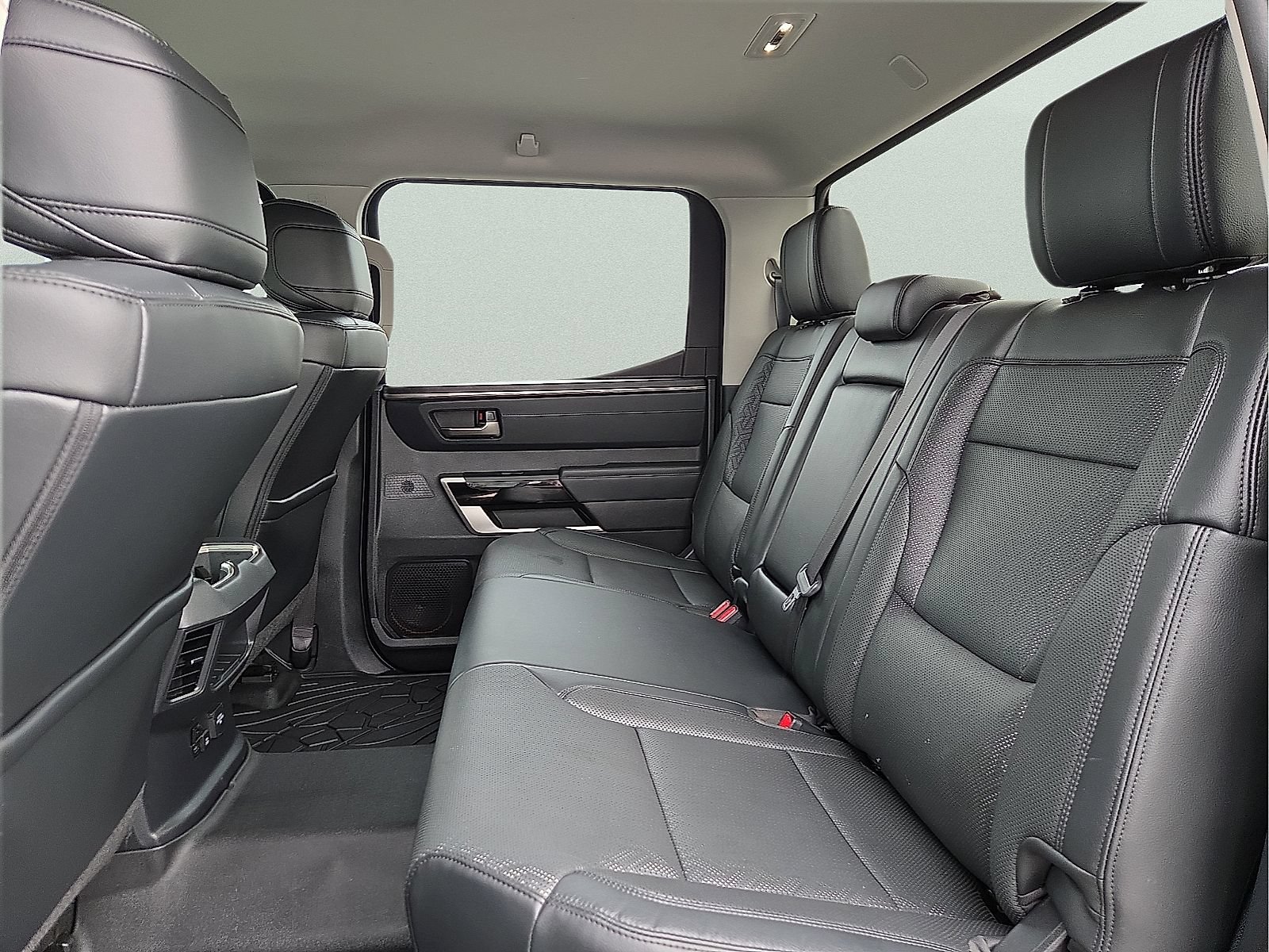 Used 2023 Toyota Tundra Limited AWD/4WD image 10