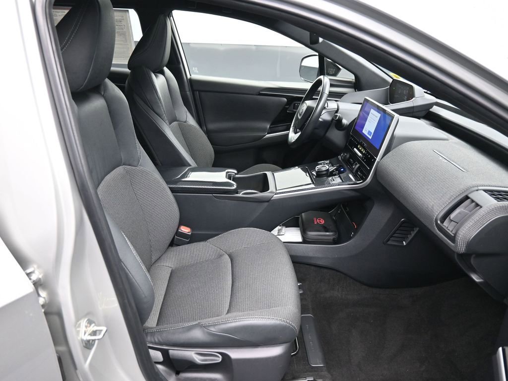 Used 2023 Toyota bZ4X XLE w/ Weather Package image 25