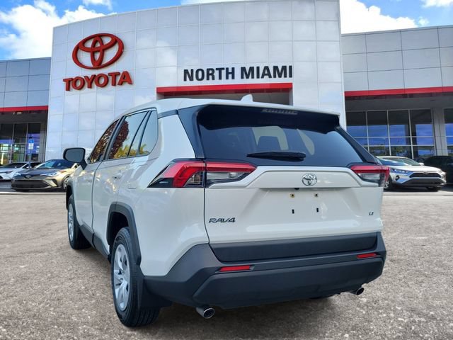 Used 2025 Toyota RAV4 LE FWD image 3