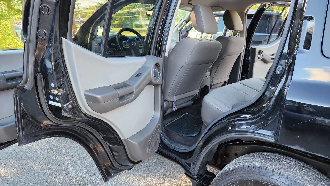 Used 2014 Nissan Xterra S image 25