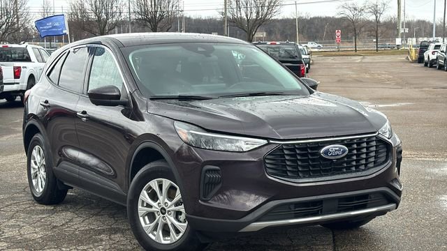 Certified 2023 Ford Escape Active w/ Tech Pack #2 image 2