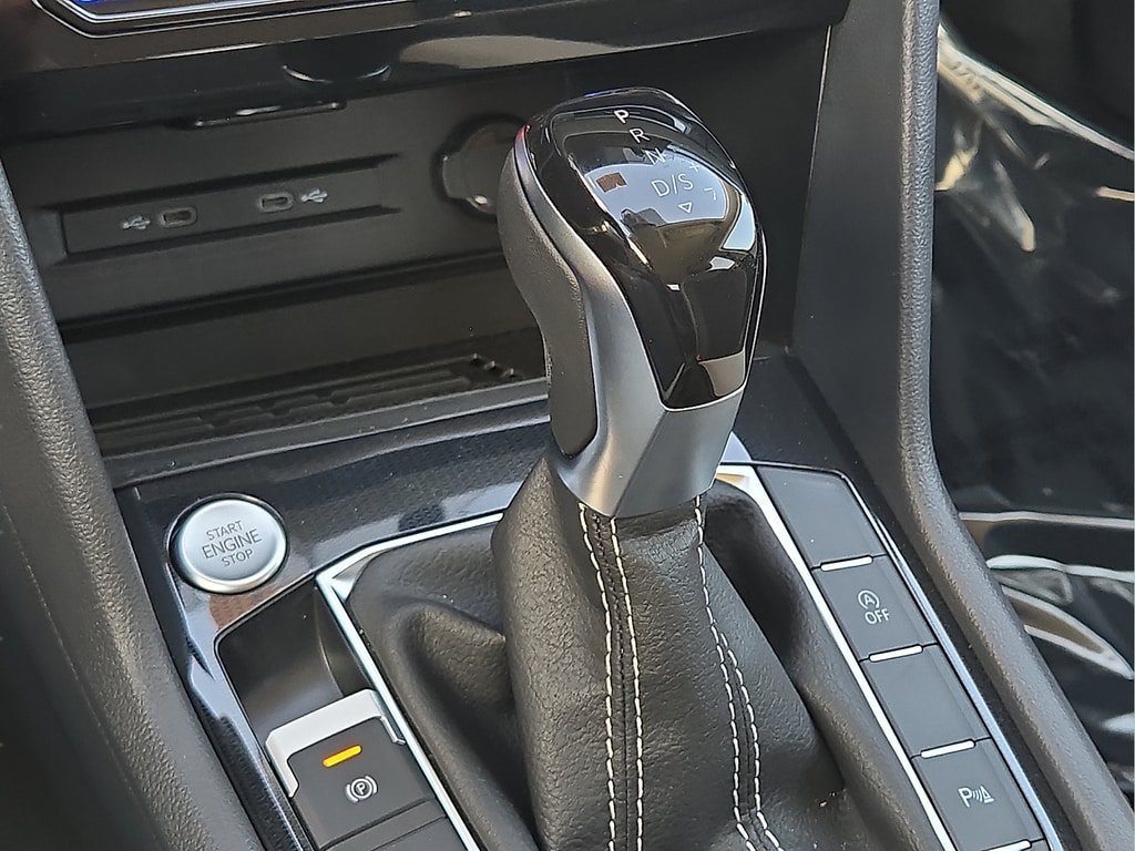 New 2026 Volkswagen Taos SE FWD image 23