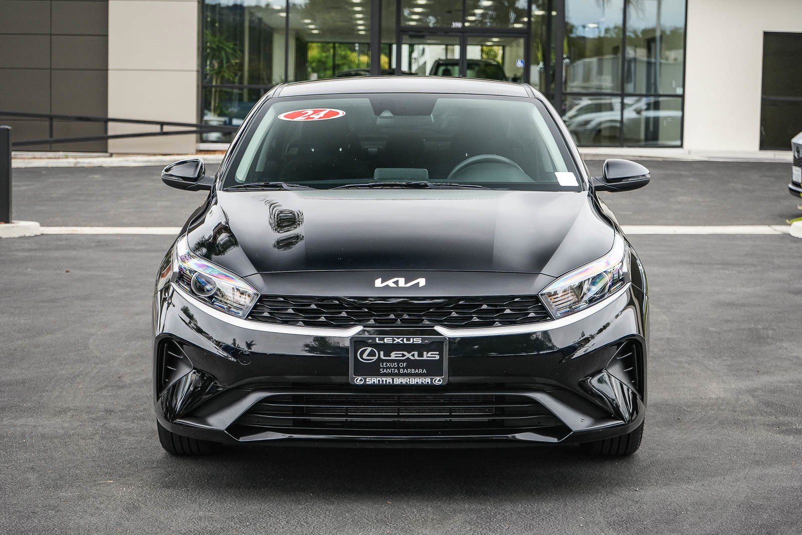 Used 2024 Kia Forte LXS w/ LXS Technology Package FWD image 2