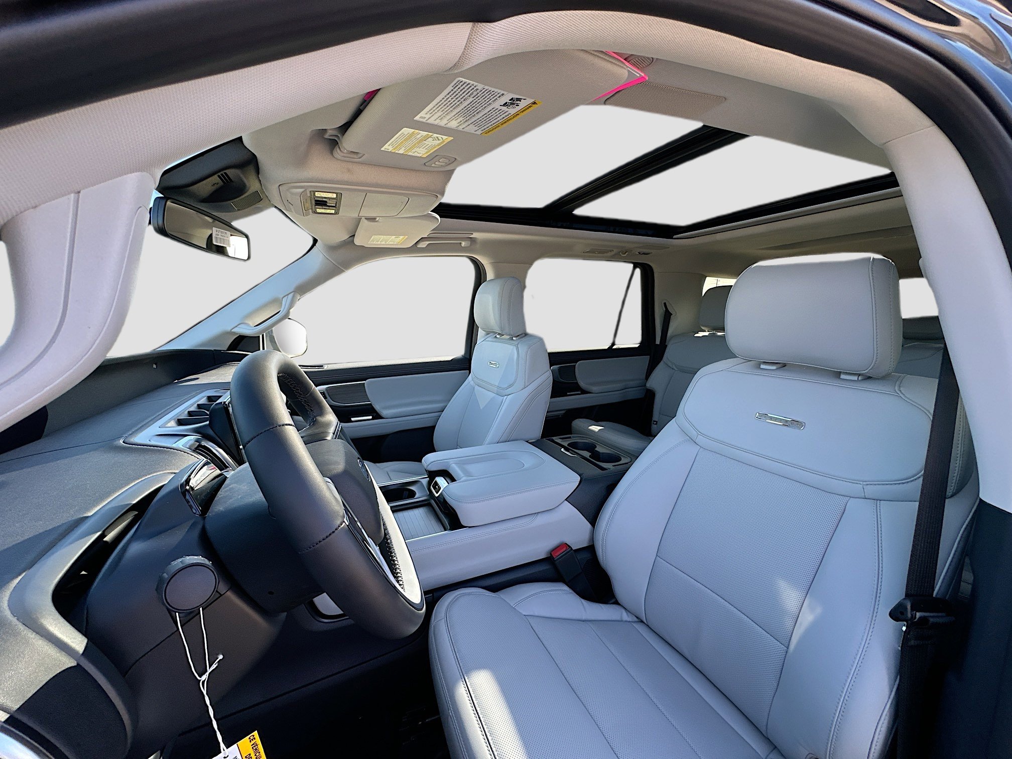 New 2025 Ford Expedition Max Platinum w/ Driver's Package image 15