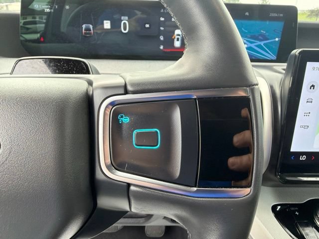 Used 2025 Ford Expedition Active AWD/4WD image 45