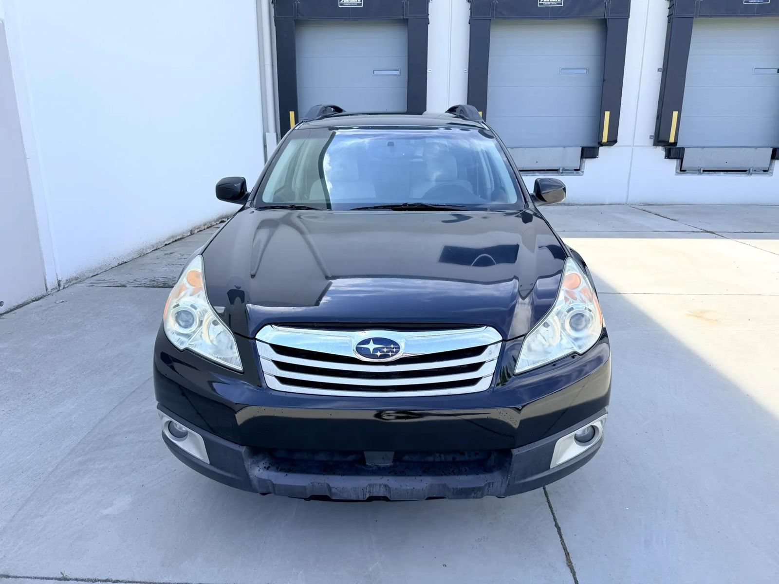 Used 2010 Subaru Outback 2.5i Premium AWD/4WD image 8