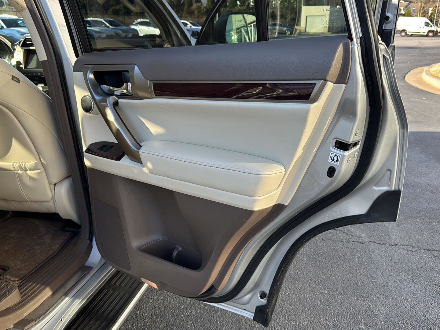 Used 2018 Lexus GX 460 Luxury image 13