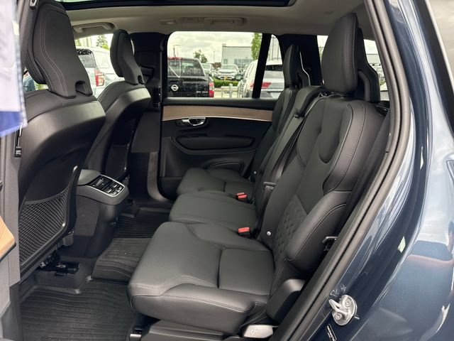 Used 2025 Volvo XC90 B5 Core w/ Protection Package Premier AWD/4WD image 13