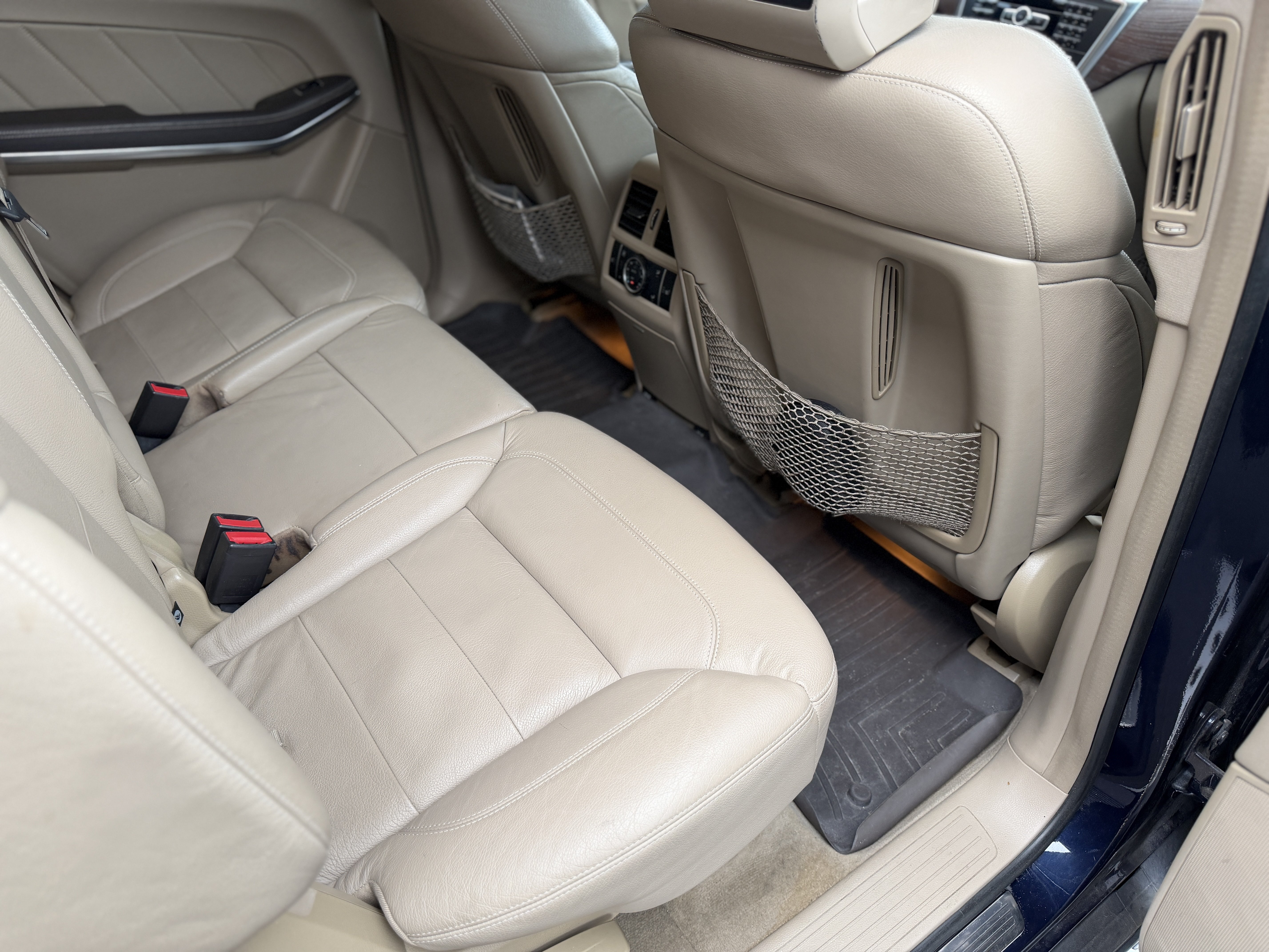 Used 2015 Mercedes-Benz GL 550 4MATIC image 17