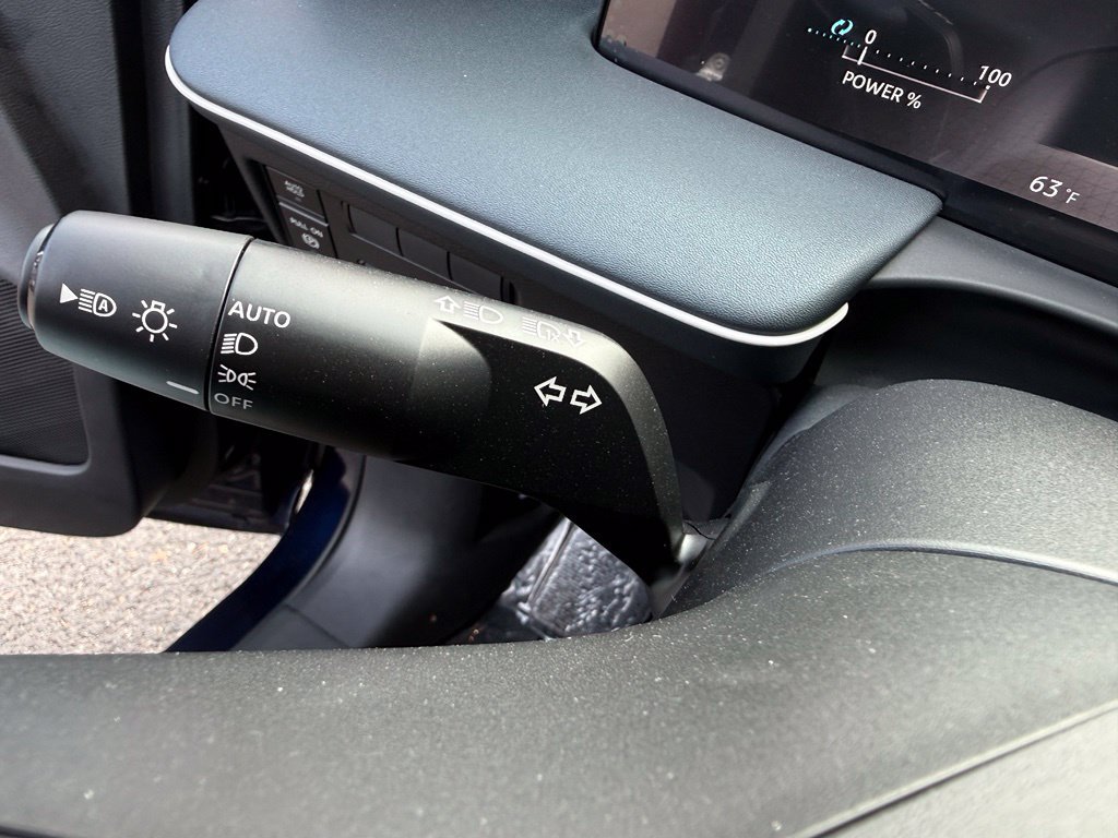 New 2026 Nissan Leaf FWD image 25