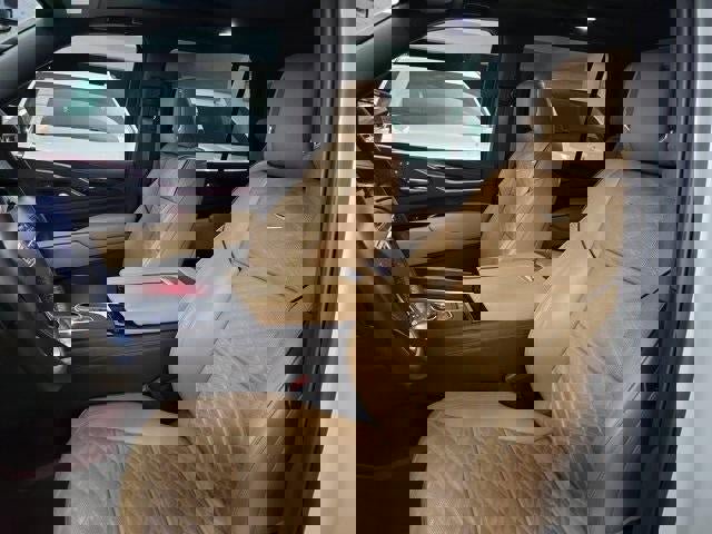 Certified 2022 Cadillac Escalade Premium Luxury image 11