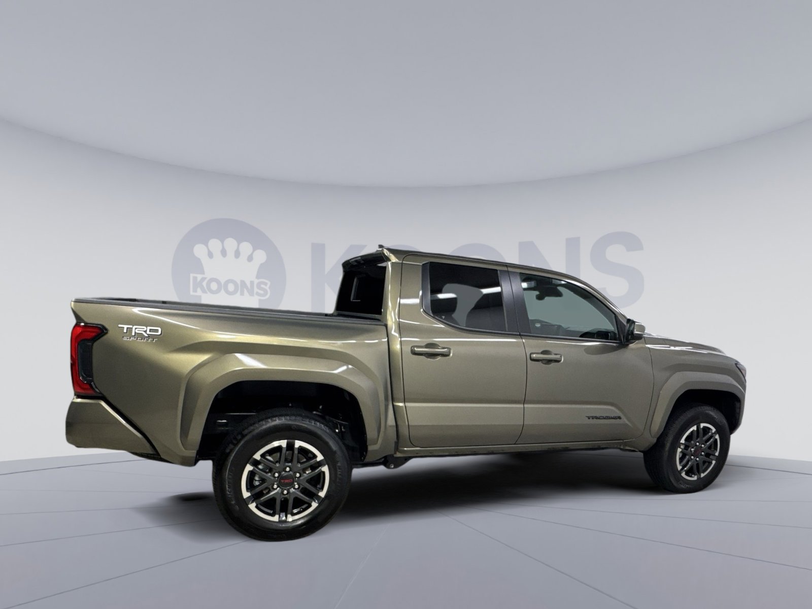 Used 2025 Toyota Tacoma TRD Sport w/ TRD Sport Upgrade Package image 13