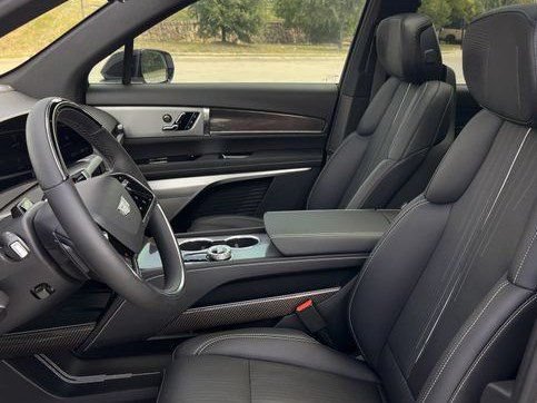 New 2027 Cadillac Vistiq Luxury AWD/4WD image 20