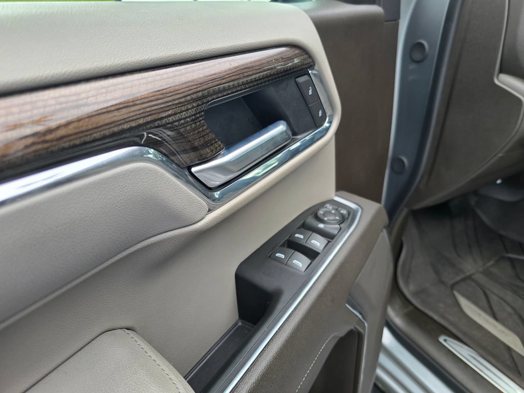 Certified 2025 Chevrolet Silverado 1500 LT w/ Leather Package AWD/4WD image 11