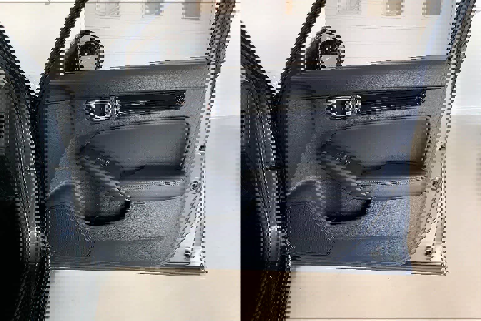 Used 2024 Honda Civic EX-L image 24