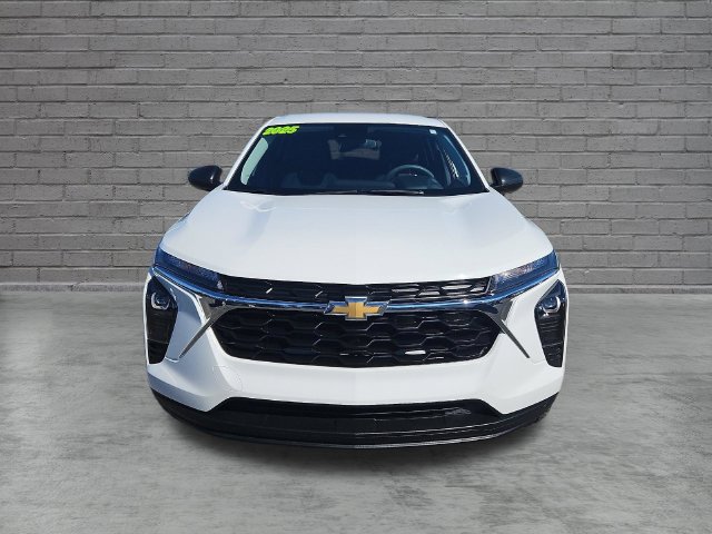 Used 2025 Chevrolet Trax LS FWD image 8