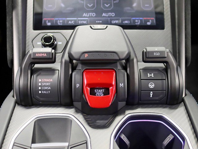 Used 2023 Lamborghini Urus Performante image 35