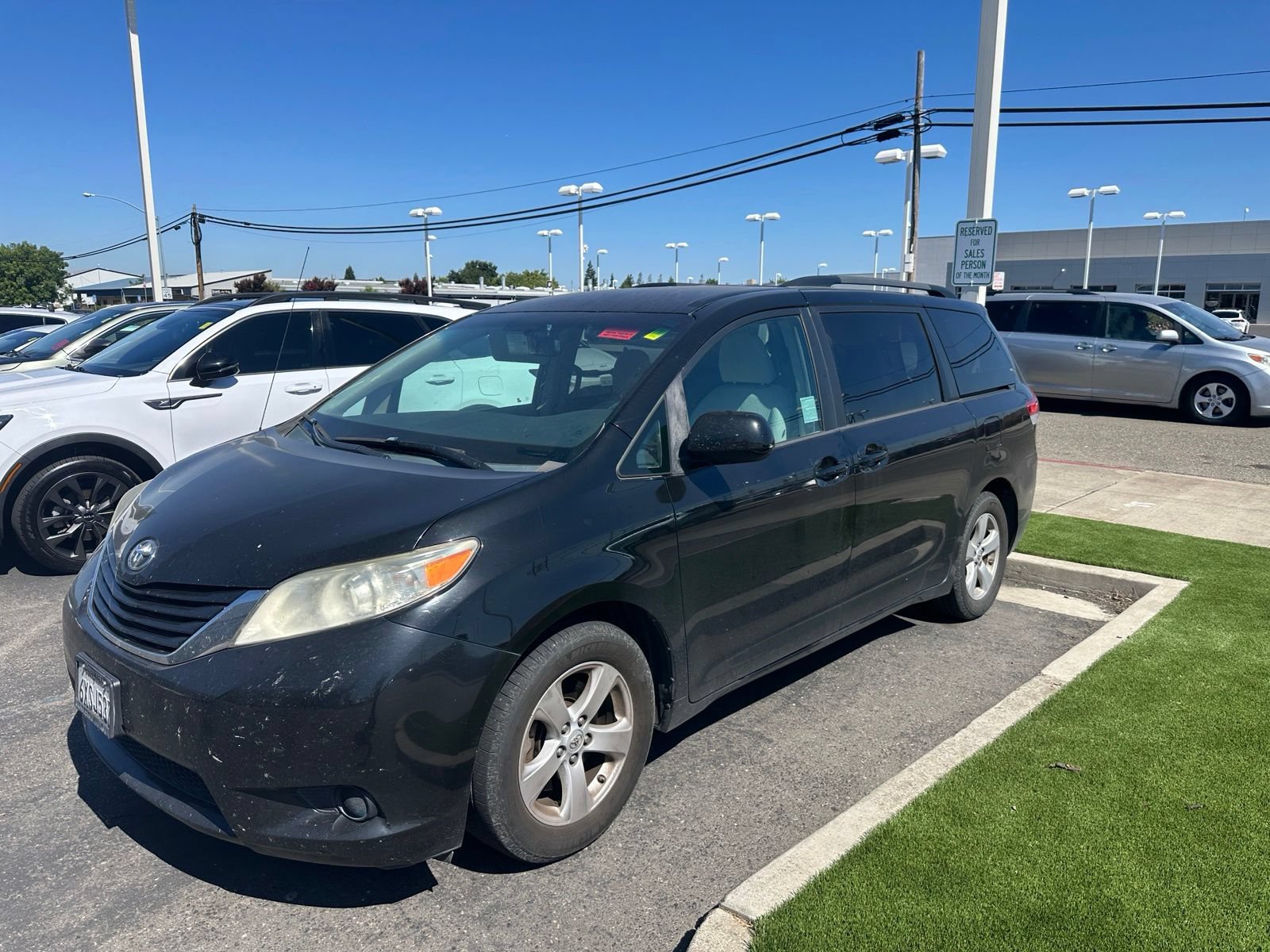 Used 2012 Toyota Sienna LE FWD image 9