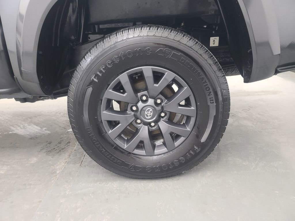 Used 2023 Toyota Tacoma SR5 AWD/4WD image 12