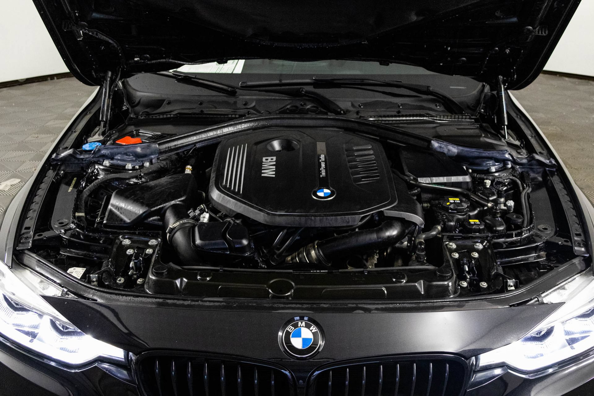 Used 2017 BMW 340i xDrive Sedan AWD/4WD image 42