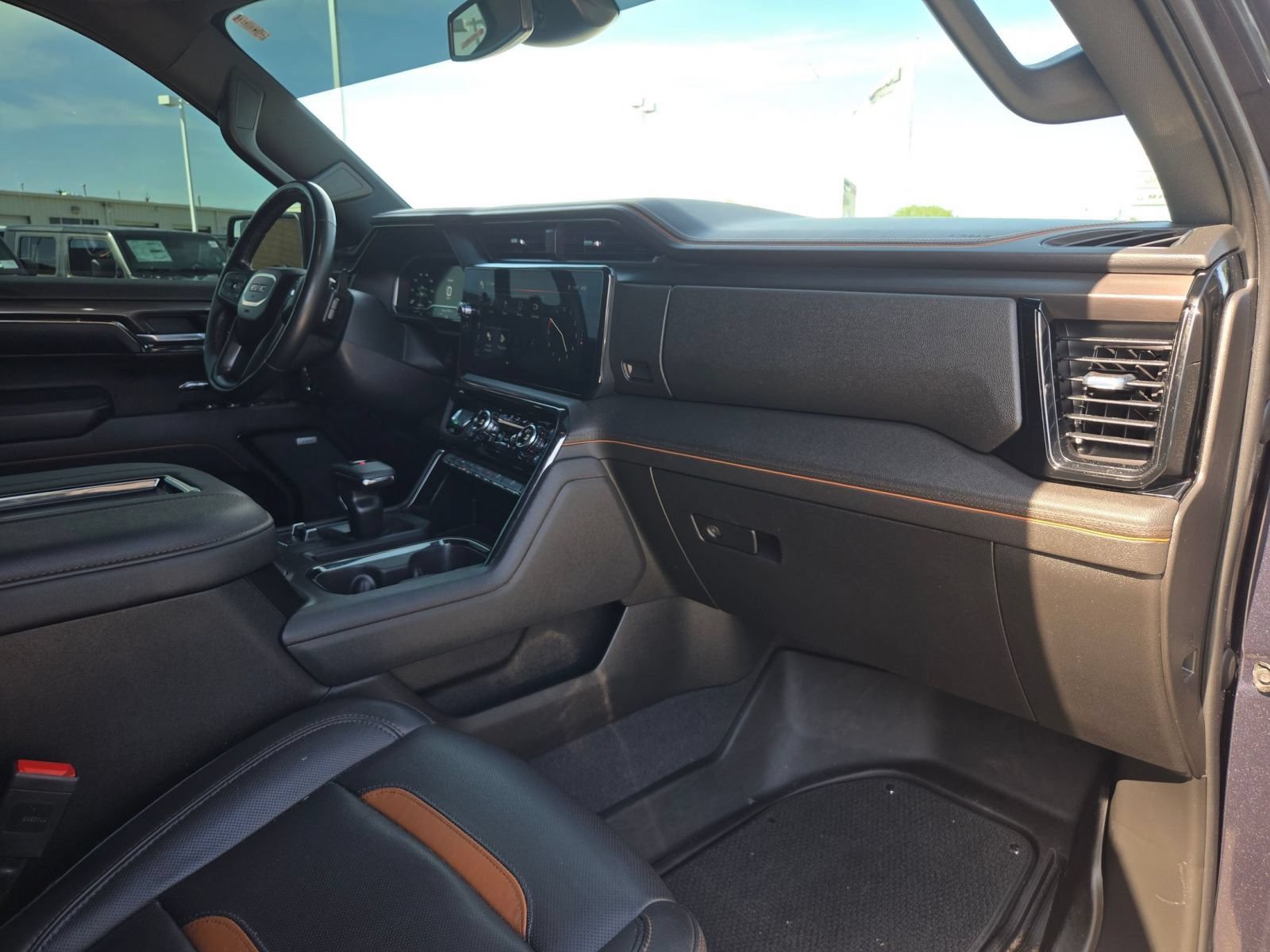 Used 2022 GMC Sierra 1500 AT4 w/ AT4 Preferred Package AWD/4WD image 26
