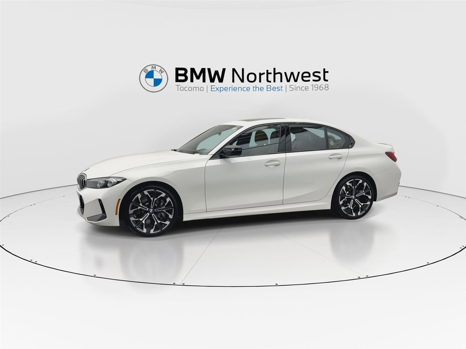 Used 2025 BMW 330i xDrive Sedan w/ M Sport Package AWD/4WD image 10