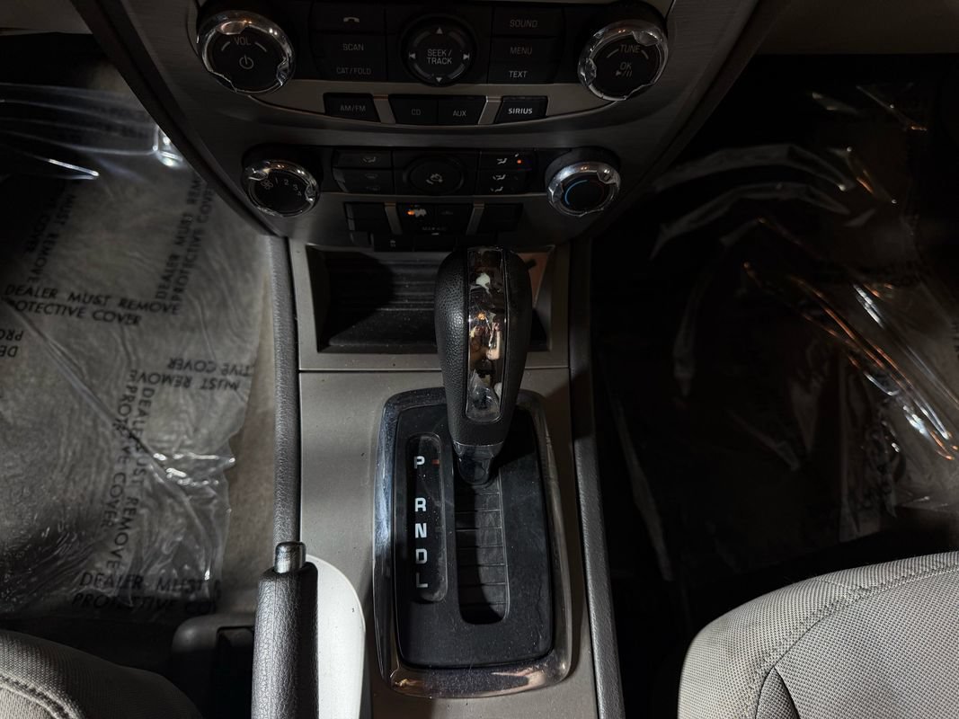 Used 2010 Ford Fusion SE FWD image 14