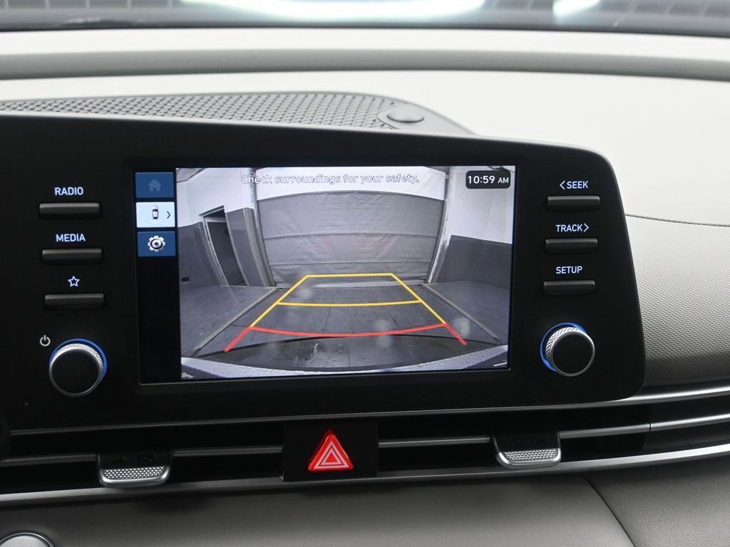 New 2026 Hyundai Elantra Hybrid FWD image 16