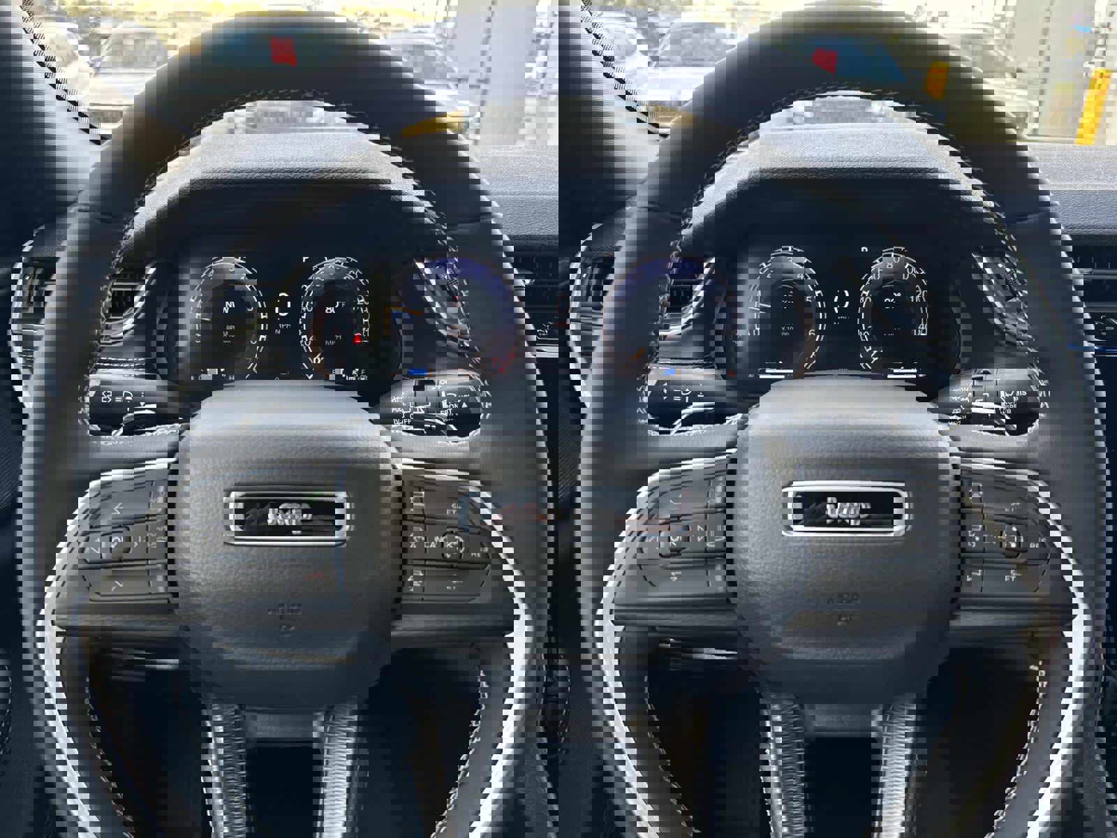 Used 2025 Jeep Grand Cherokee L Laredo w/ Luxury Tech Group I image 18