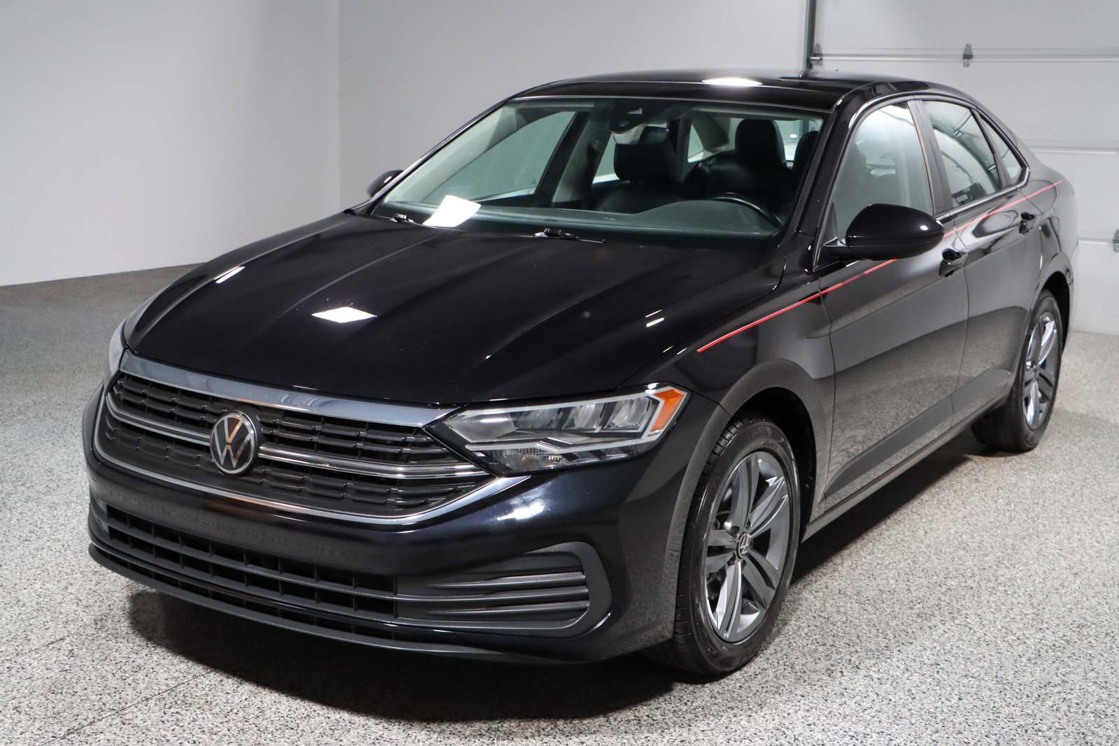 Used 2024 Volkswagen Jetta SE image 30