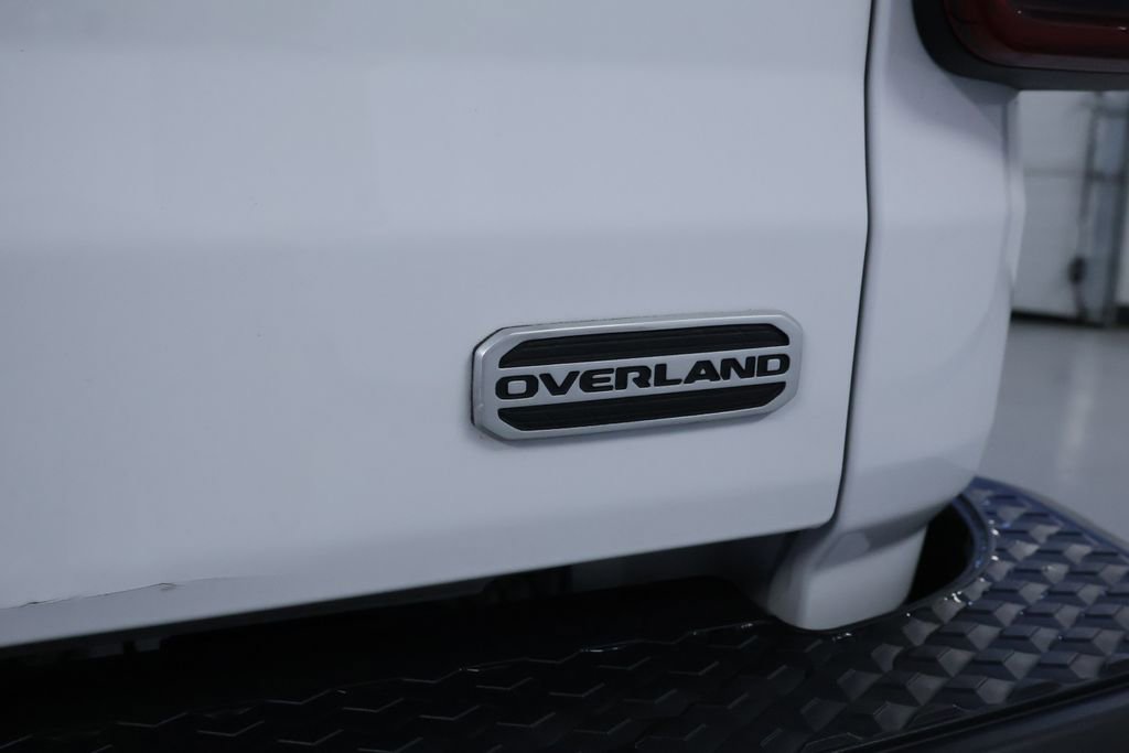 Used 2020 Jeep Gladiator Overland AWD/4WD image 8